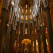 In Barcelona, Spanje smelten geloof en architectuur samen in adembenemende kerken en basilieken