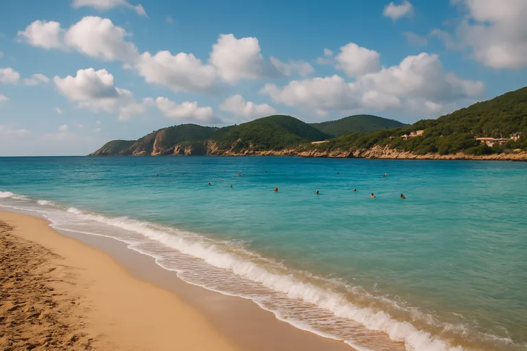 Van lentezon tot zinderende hitte: zo is het weer op ibiza het hele jaar door